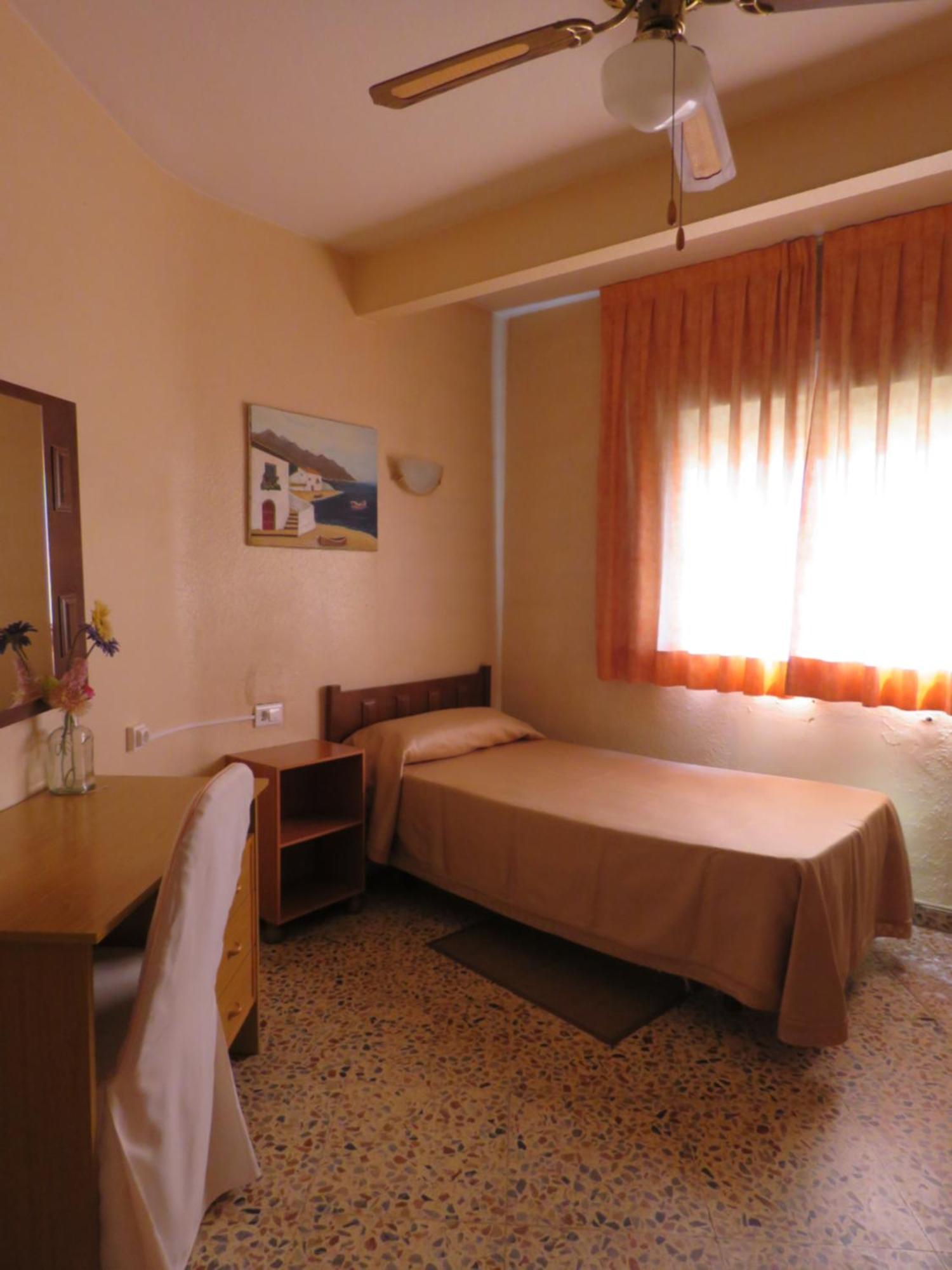 Hotel Alain Silla Exterior foto
